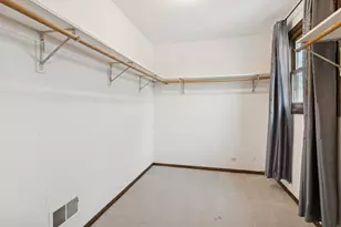 43 Inner Cir Dr, Des Plaines, IL 60016 - Photo 24