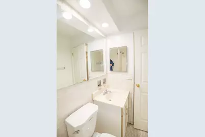 606 W Cornelia Avenue #381, Chicago, IL 60657 - Photo 8