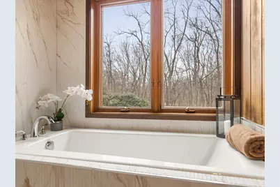 5827 Coachman Court, Rockford, IL 61107 - Photo 56