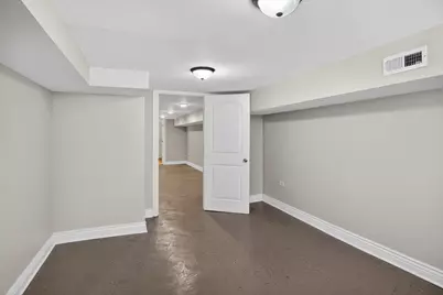 [Address not provided], Chicago, IL 60637 - Photo 38