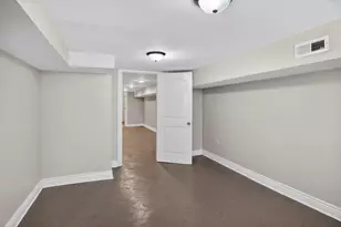 [Address not provided], Chicago, IL 60637 - Photo 38