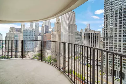 300 N State Street #2510, Chicago, IL 60654 - Photo 18