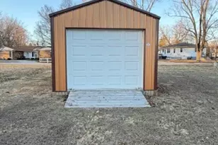 504 S Chicago Street S, Rossville, IL 60963 - Photo 32