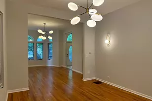 923 W Fletcher St, Chicago, IL 60657 - Photo 4