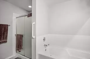 3201 Renard Ln, Saint Charles, IL 60175 - Photo 22