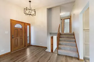 657 Lomond Dr, Mundelein, IL 60060 - Photo 6