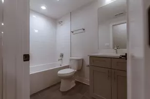 4608 S Indiana Ave, Chicago, IL 60653 - Photo 2