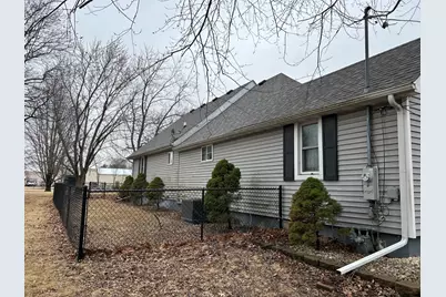 209 8th Avenue, Mendota, IL 61342 - Photo 2