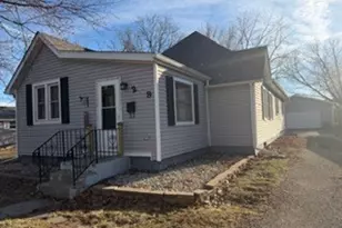 209 8th Ave, Mendota, IL 61342 - Photo 1