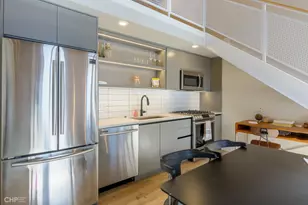 729 N Sangamon St, Chicago, IL 60642 - Photo 2