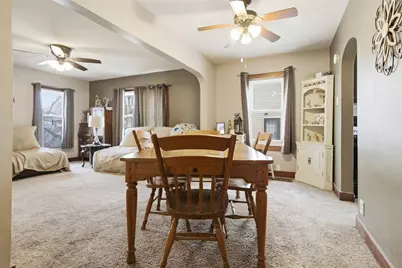 126 W Lowell Avenue, Pontiac, IL 61764 - Photo 6