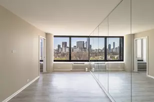 155 N Harbor Dr, Chicago, IL 60601 - Photo 2