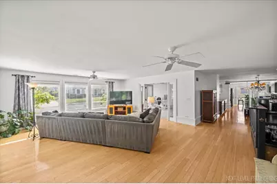 83 N Park Boulevard, Glen Ellyn, IL 60137 - Photo 10