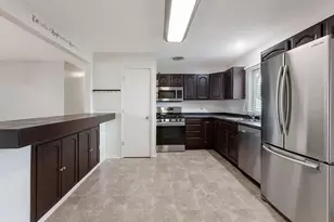 3708 Anne St, McHenry, IL 60050 - Photo 6