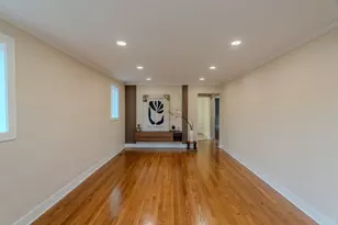 6015 Crain St, Morton Grove, IL 60053 - Photo 2