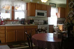 306 S 4th St, Vienna, IL 62995 - Photo 10