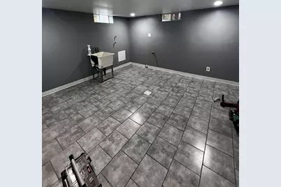 411 S May Street, Joliet, IL 60436 - Photo 4