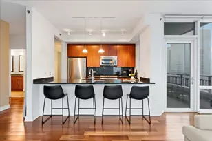 [Address not provided], Chicago, IL 60611 - Photo 8