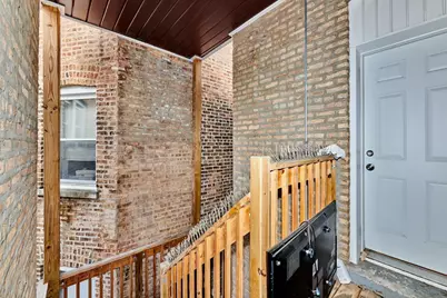 6134 N Washtenaw Avenue #2R, Chicago, IL 60659 - Photo 18