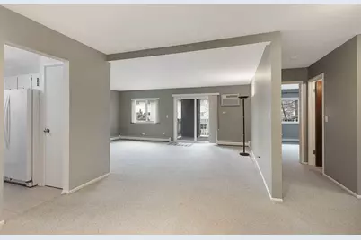 525 S Cleveland Avenue #208, Arlington Heights, IL 60005 - Photo 2