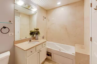 2629 N Ashland Avenue #1B, Chicago, IL 60614 - Photo 12