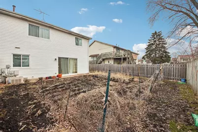 2065 Millpond Lane, Hanover Park, IL 60133 - Photo 34