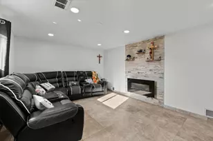 7624 Lockwood Ave, Burbank, IL 60459 - Photo 16