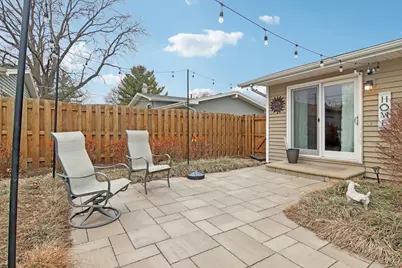 1811 Longmeadow Drive, Lindenhurst, IL 60046 - Photo 38