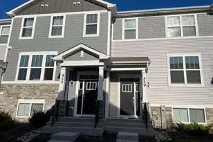 529 Wolverine Dr, Aurora, IL 60502 - Photo 1