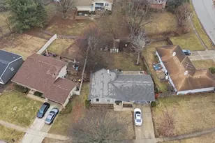 1348 Sheffield Dr, Elgin, IL 60123 - Photo 18