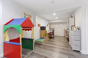 1348 Sheffield Dr, Elgin, IL 60123 - Photo 16