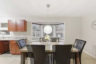 1348 Sheffield Dr, Elgin, IL 60123 - Photo 10