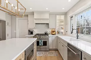 657 W Revere Ln, Palatine, IL 60067 - Photo 12