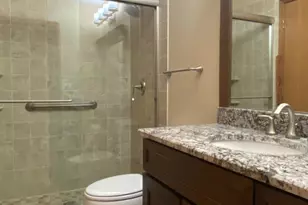 34 S Macgillis Dr, Round Lake, IL 60073 - Photo 12