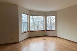 34 S Macgillis Dr, Round Lake, IL 60073 - Photo 4