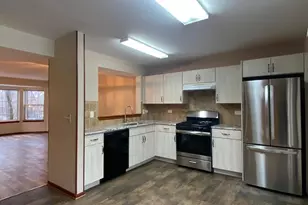 34 S Macgillis Dr, Round Lake, IL 60073 - Photo 6