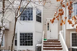 34 S Macgillis Dr, Round Lake, IL 60073 - Photo 1