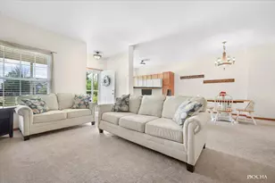 514 Clayton Cir, Sycamore, IL 60178 - Photo 4