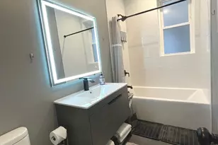 1057 W Columbia Ave, Chicago, IL 60626 - Photo 30