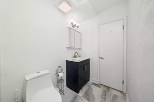 415 S Maple Ave, Oak Park, IL 60302 - Photo 16