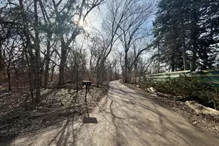 609 Forest Edge Ln, Des Plaines, IL 60016 - Photo 10