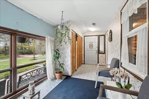 609 Forest Edge Ln, Des Plaines, IL 60016 - Photo 12