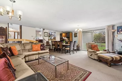 609 Forest Edge Lane, Des Plaines, IL 60016 - Photo 14