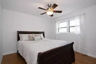 2854 W 99th St, Evergreen Park, IL 60805 - Photo 8