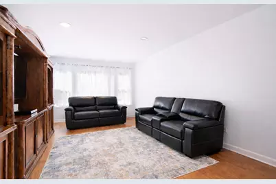 2854 W 99th Street, Evergreen Park, IL 60805 - Photo 4