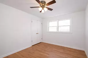 2854 W 99th St, Evergreen Park, IL 60805 - Photo 12