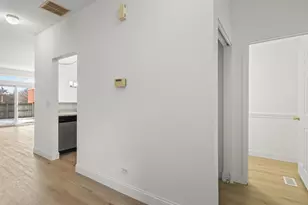 209 Huntington Ct, Oswego, IL 60543 - Photo 6