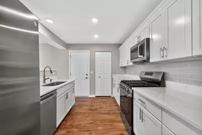 446 Cromwell Circle #4, Bartlett, IL 60103 - Photo 6