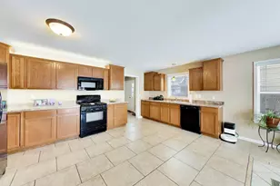 1715 W River St, Dixon, IL 61021 - Photo 10