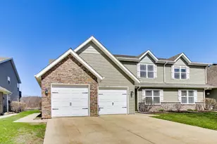 1715 W River St, Dixon, IL 61021 - Photo 2